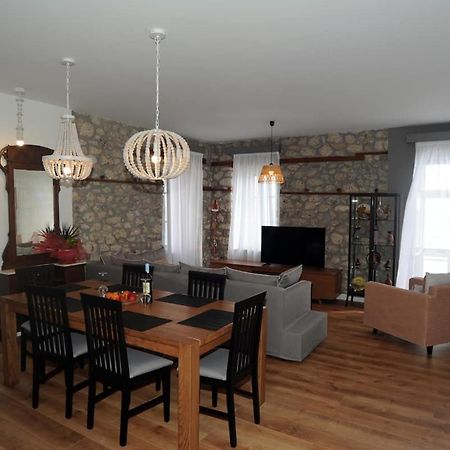 Ferienwohnung Crecian Water Front Aigeira Exterior foto