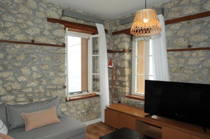 Ferienwohnung Crecian Water Front Aigeira Exterior foto
